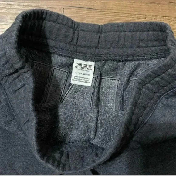 VS PINK BLING EVERYDAY TSHIRT/RETRO
SHORTS  OUTFIT SET S - Picture 11 of 11